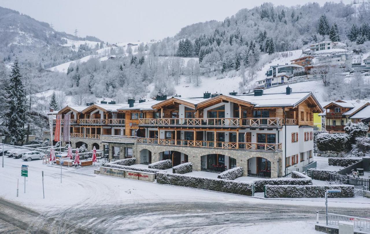 Avenida Mountain Lodges คาพรูน ภายนอก รูปภาพ