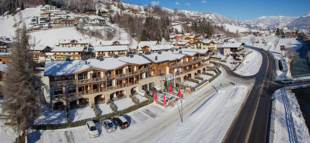 Avenida Mountain Lodges คาพรูน ภายนอก รูปภาพ