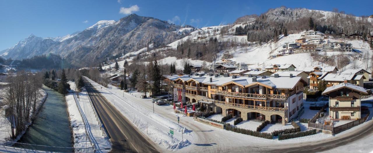 Avenida Mountain Lodges คาพรูน ภายนอก รูปภาพ