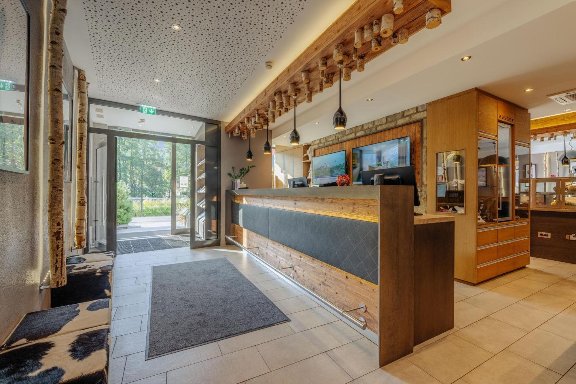 Avenida Mountain Lodges คาพรูน ภายนอก รูปภาพ