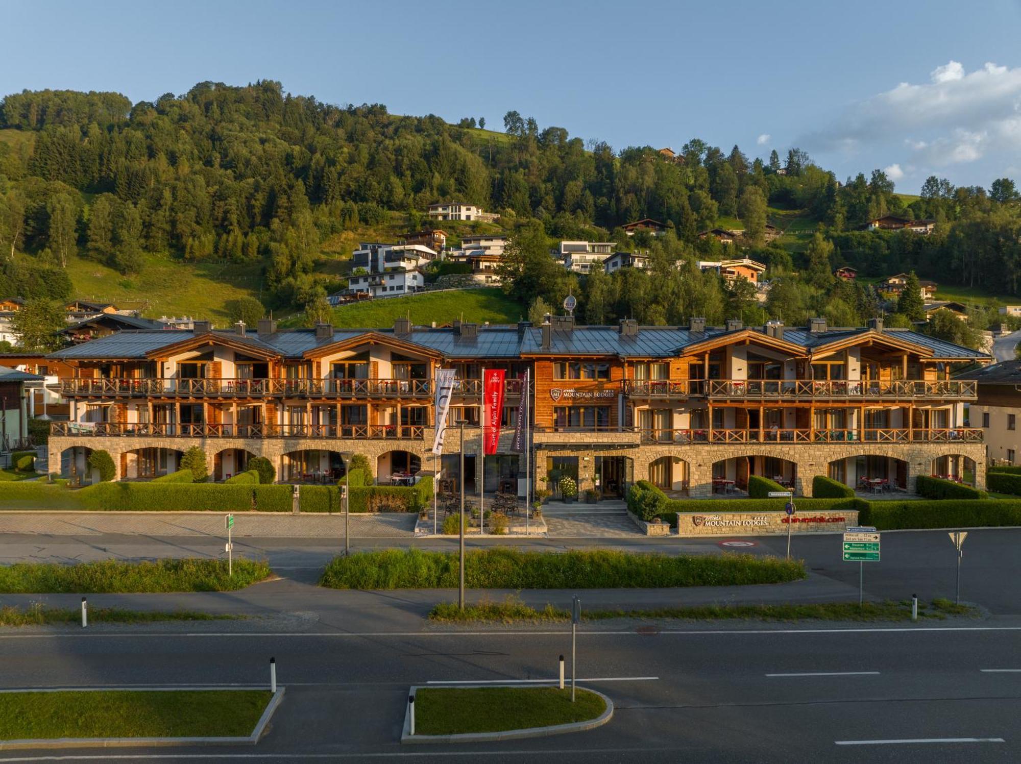Avenida Mountain Lodges คาพรูน ภายนอก รูปภาพ